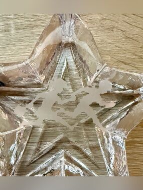 Simon Pearce Heavy Crystal Glass Paperweight Star 5",  Etched Children Playing